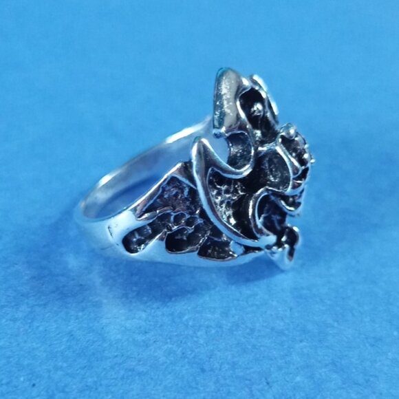 ✝️💀 Gothic Cross Skull Crest Ring – Size 10.5 - Picture 3 of 4